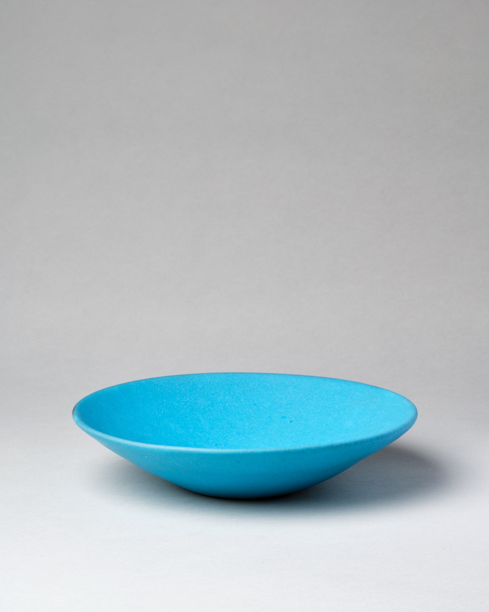 Blue plate by Keiichi Tanaka